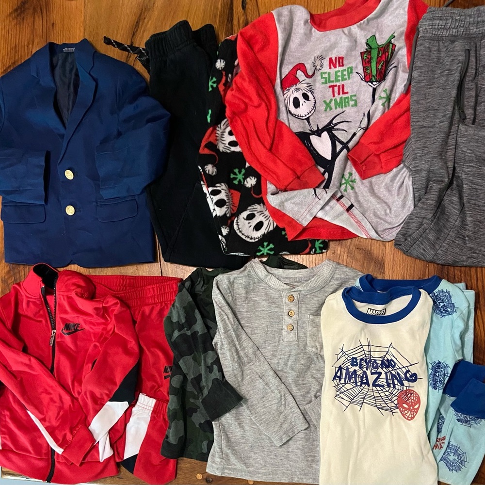 Boys’ Bundle of TWELVE Pieces of Clothes, Perfect to Mix and Match, Size 4/4T